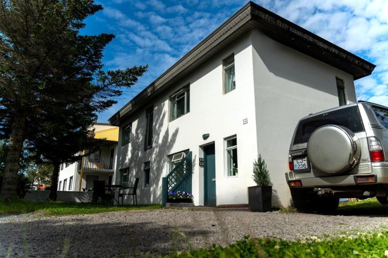 B&B Rooms Husavik 1 Екстер'єр фото