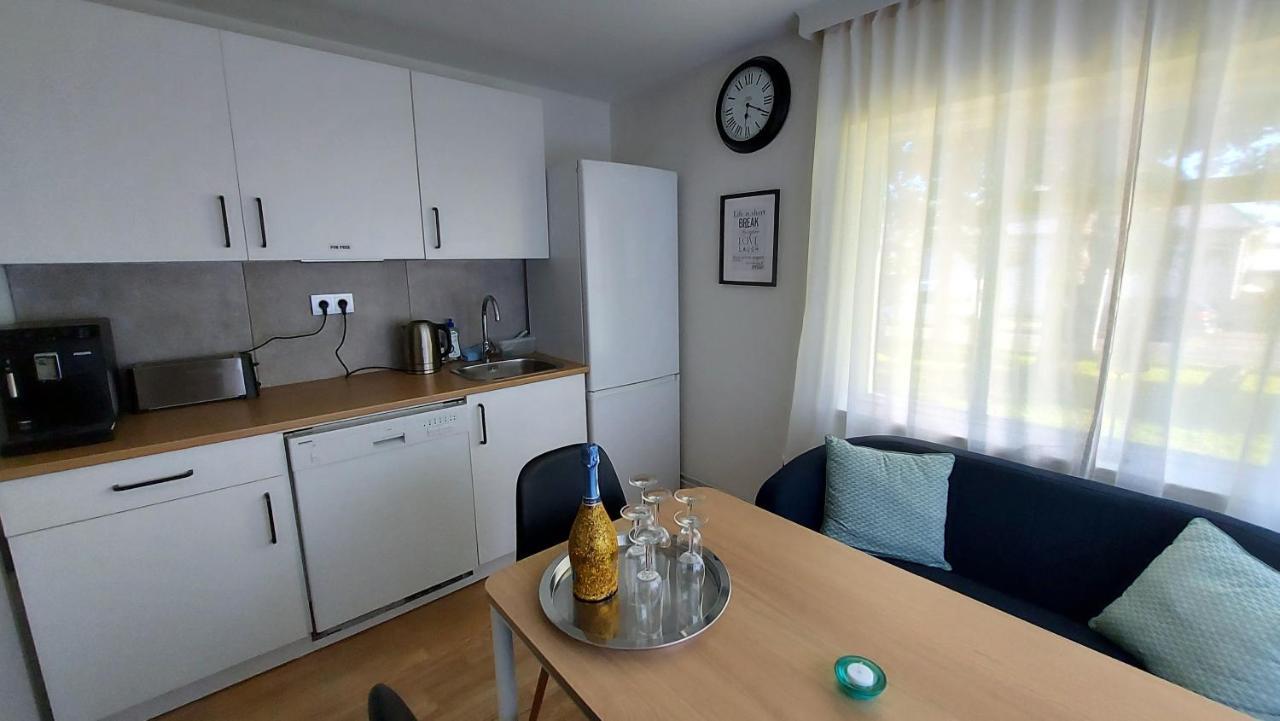 B&B Rooms Husavik 1 Екстер'єр фото