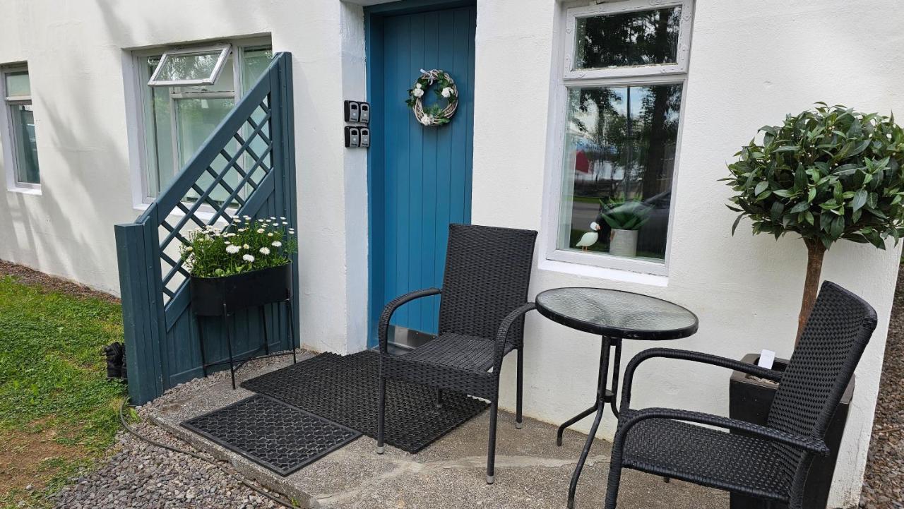 B&B Rooms Husavik 1 Екстер'єр фото