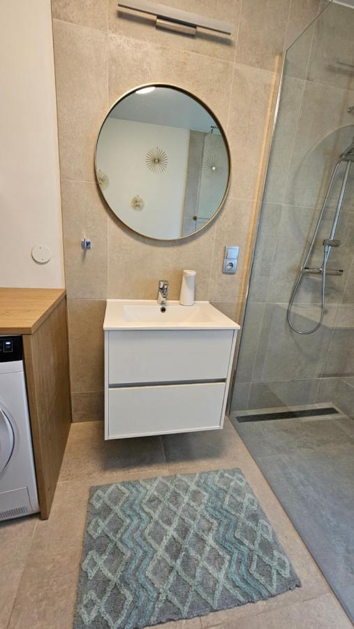 B&B Rooms Husavik 1 Екстер'єр фото